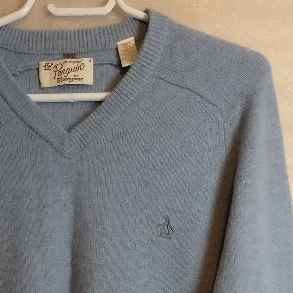 Iconic Penguin 100% Lambswool Heritage Sweater Vneck MEDIUM in Sky Blue Classic - Picture 3 of 7